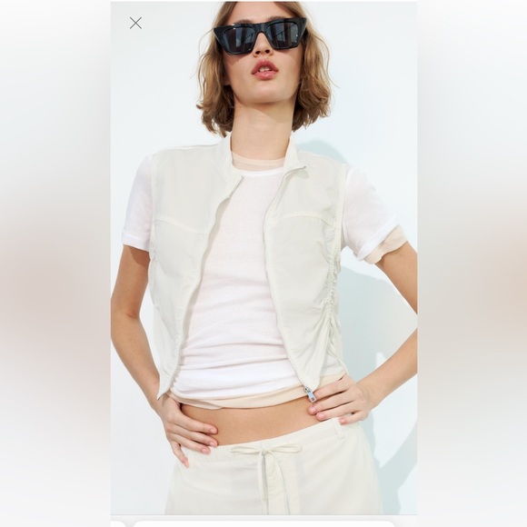 Zara Ruched Vest - Picture 4 of 9